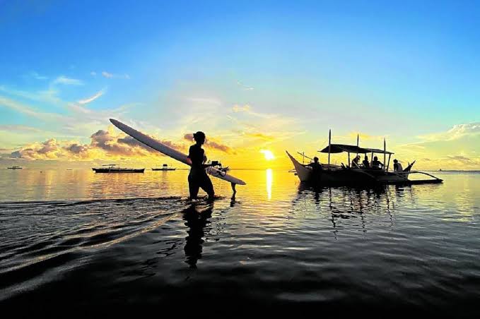 Anti-Trans Harassment Deepens Siargao’s Crisis Over Israeli Tourism
